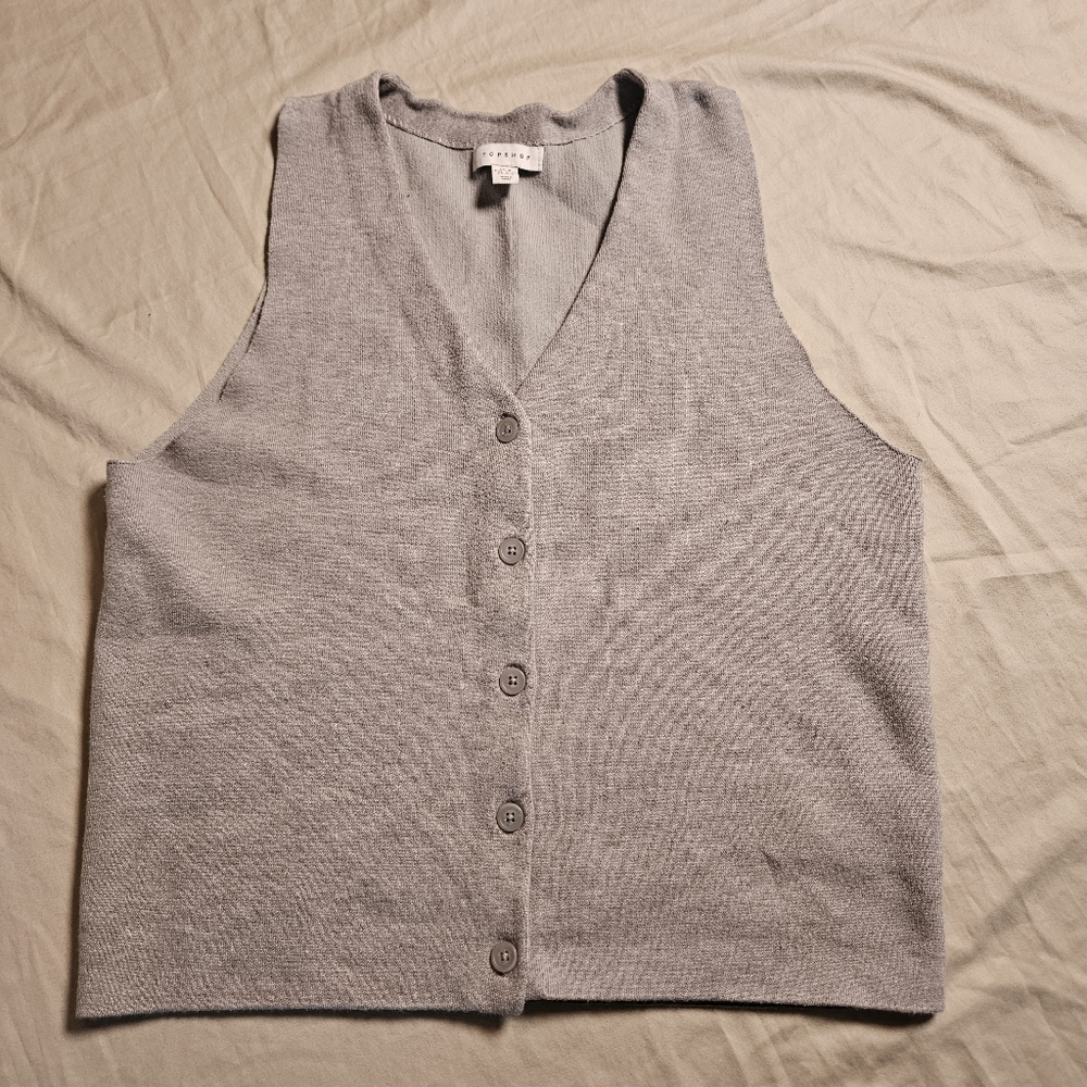 TOPSHOP Gray Sleeveless Button-Down Sweater‎ Vest Knit Top Size 8-10 Raw Hem